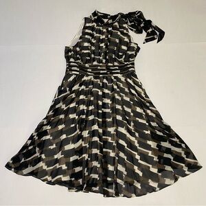 🍁Banana Republic Black and White Pleated One Shoulder Dress